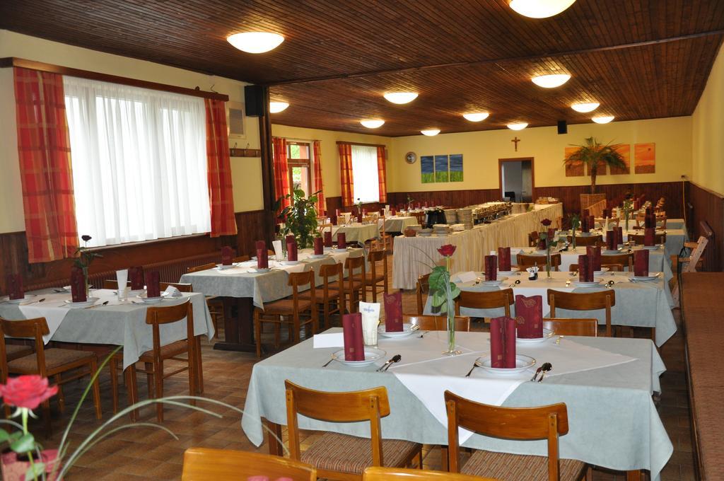 Gasthof Zur Linde Sankt Andrä bei Frauenkirchen エクステリア 写真